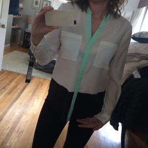 Sophisticated long sleeve shirt!